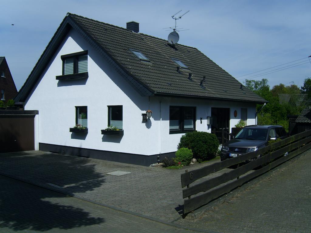 Ferienwohnung Leichlingen Szoba fotó