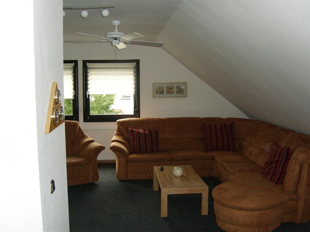 Ferienwohnung Leichlingen Szoba fotó
